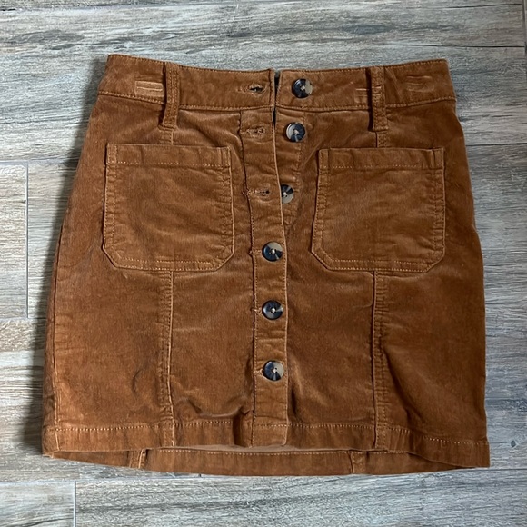 Corduroy women’s skirt - Picture 1 of 3